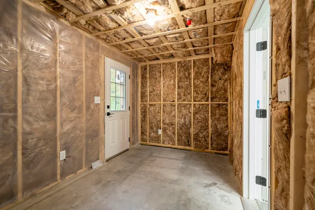 $595,000 | 14 B Mohawk Drive, Londonderry, NH 03053