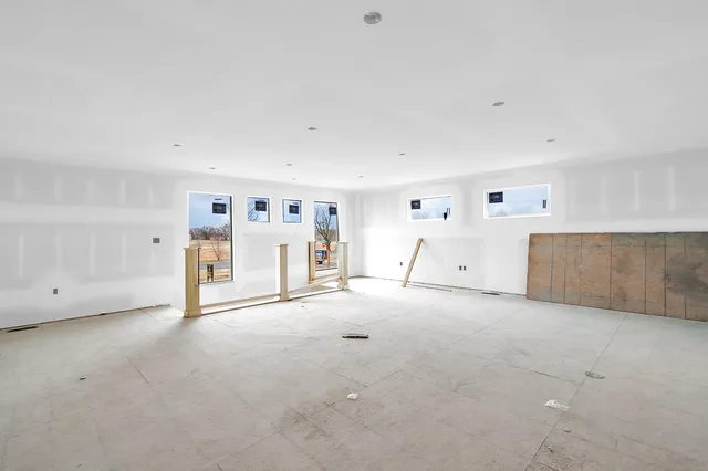 $337,050 | 3152 East Highridge St Park, Wichita, KS 67219