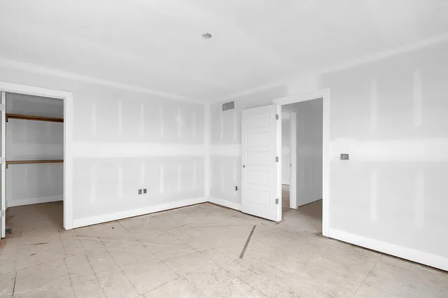 $337,050 | 3152 East Highridge St Park, Wichita, KS 67219