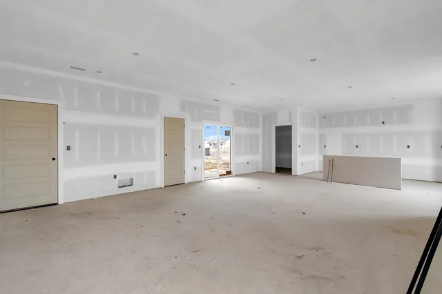 $337,050 | 3152 East Highridge St Park, Wichita, KS 67219