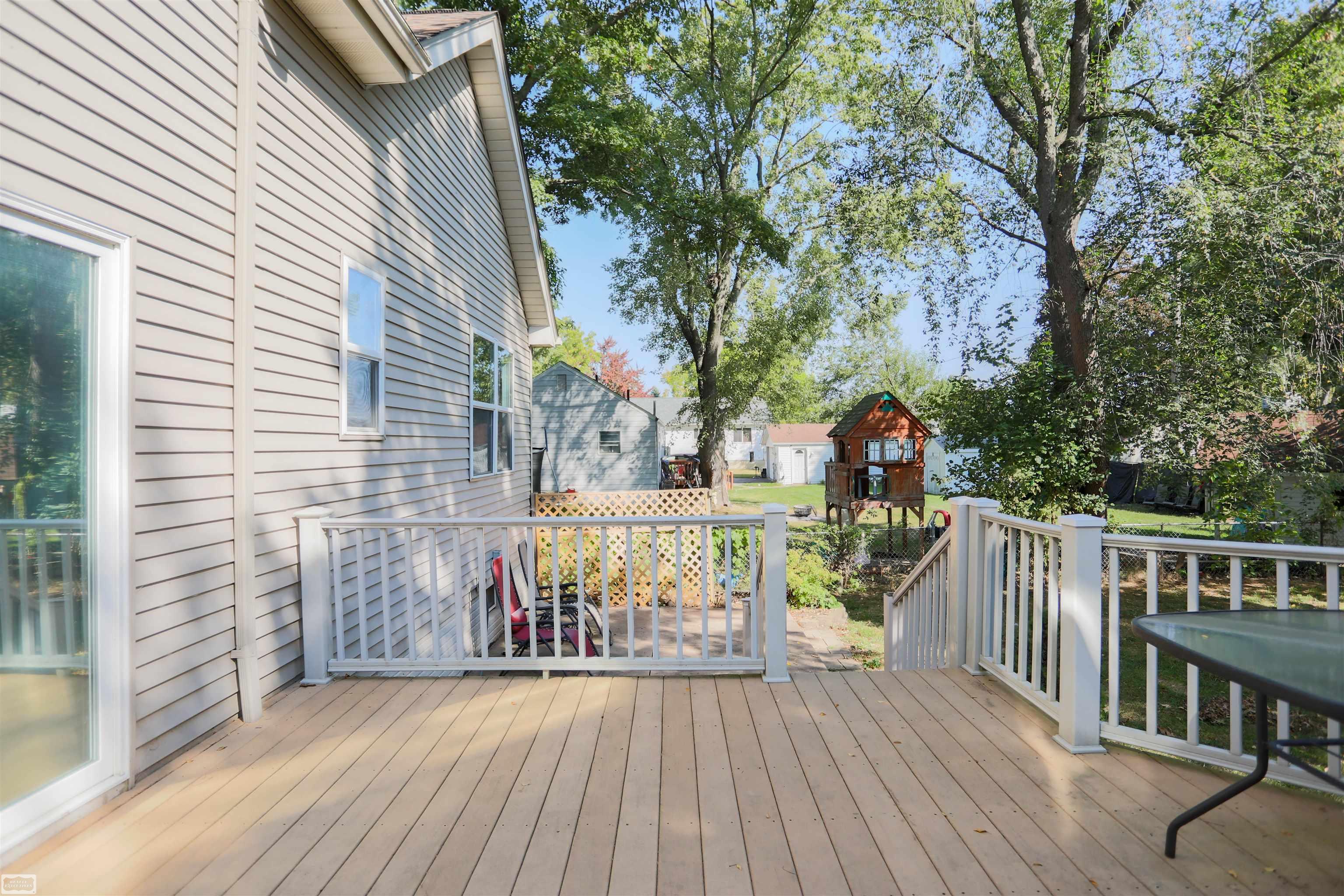 3045 Emmons Avenue Rochester, MI 48307 - Photo 35 of 41 50156055-73f8c749-d54f-4fa7-b204-c660e39298c4.JPG