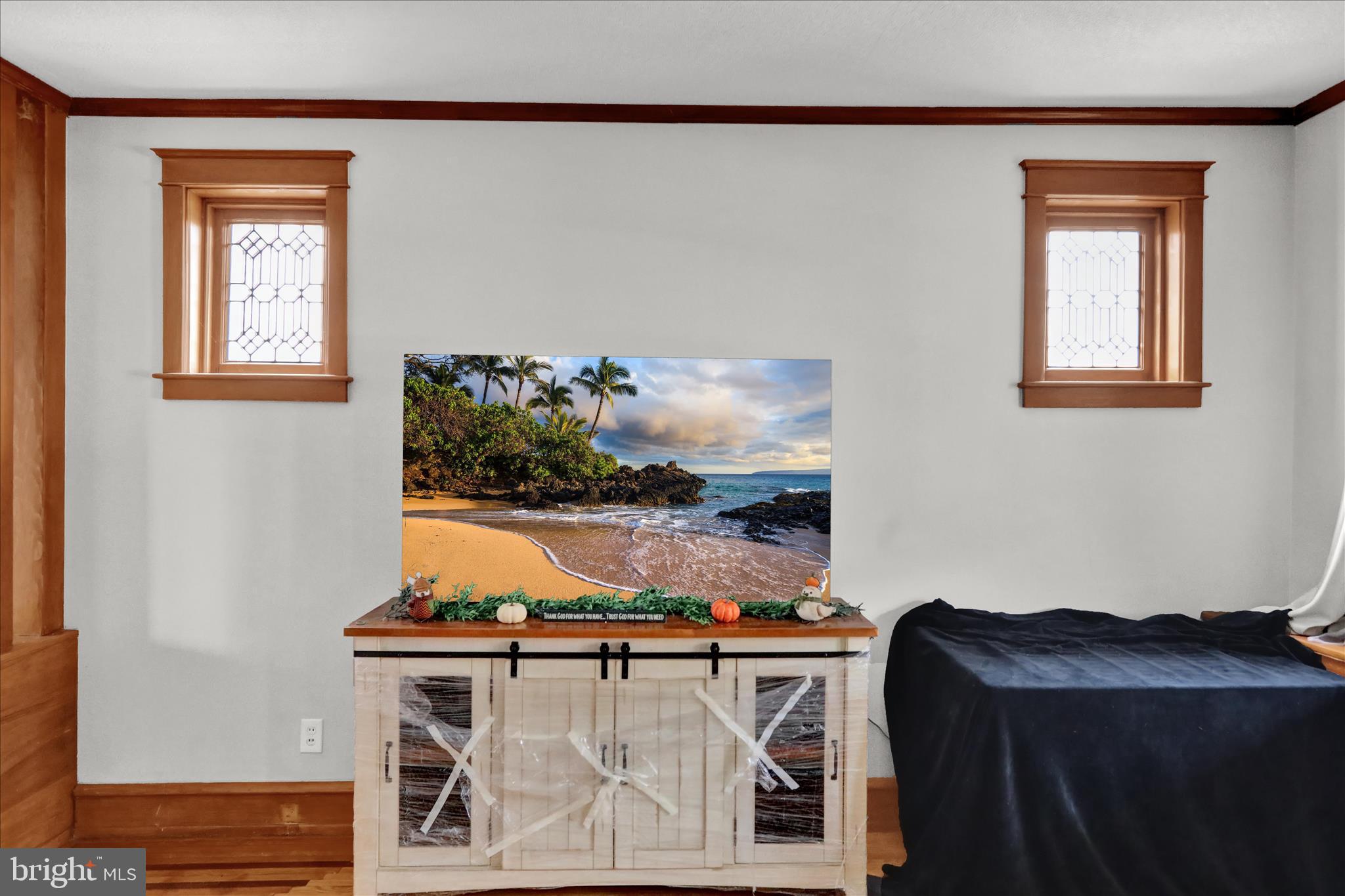 1722 Olive Street Reading, PA 19604 - Photo 5 of 31 a living room with a couch and a table