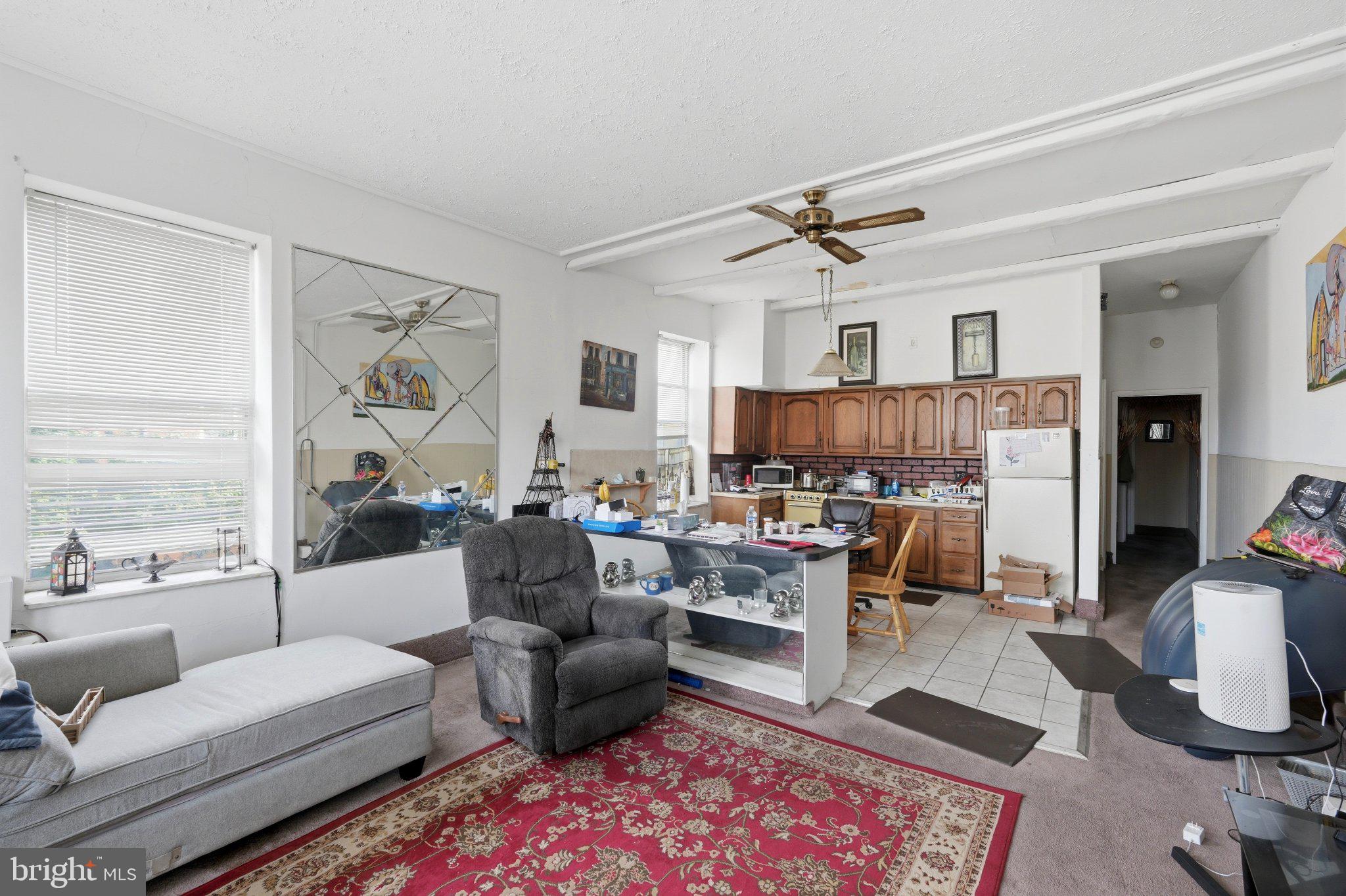 1500 West Ritner Street Philadelphia, PA 19145 - Photo 4 of 15 Spacious living area with modern charm.