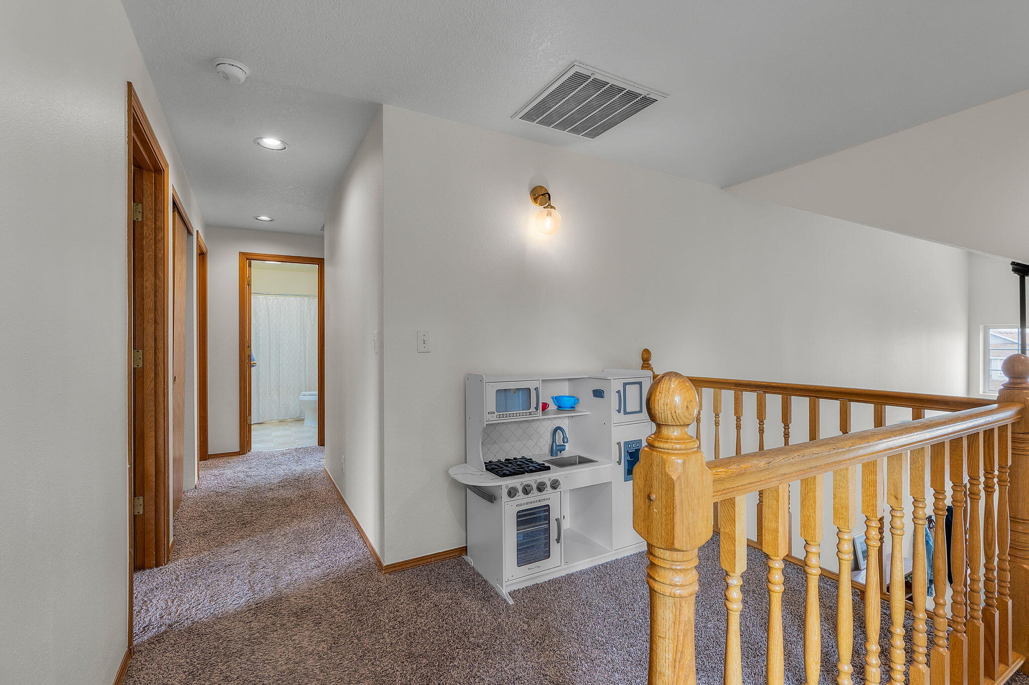 3173 Northeast Manchester Avenue Bend, OR 97701 - Photo 21 of 30 2024_05_21_3173_ne_manchester_ave-14