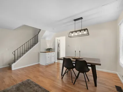$300,000 | 3087 Kelly Court, Aurora, IL 60504