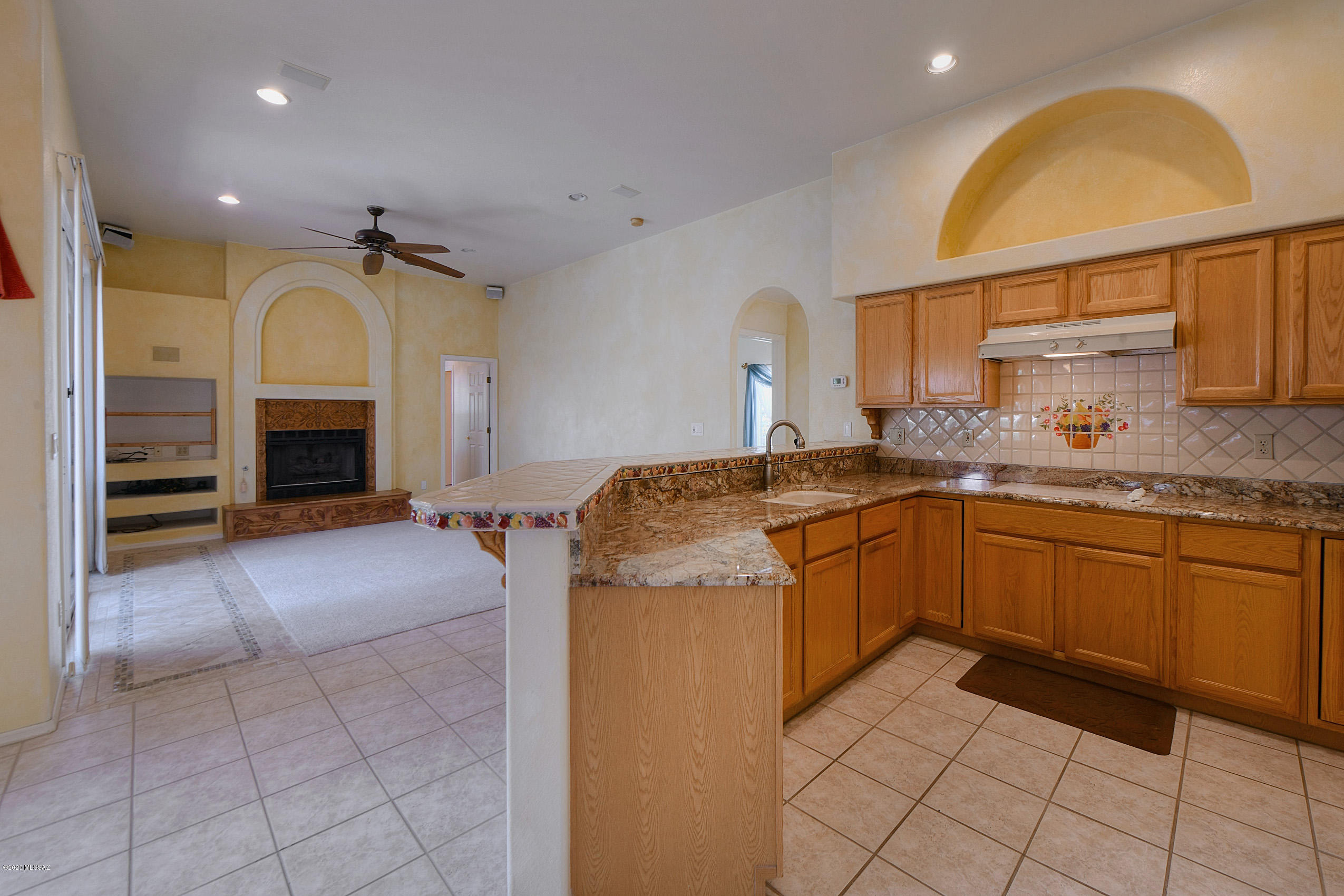 12531 North Forest Lake Way Oro Valley, AZ 85755 - Photo 6 of 31