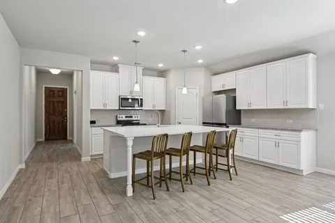 $399,900 | 1008 Wasatch Court, Burleson, TX 76028