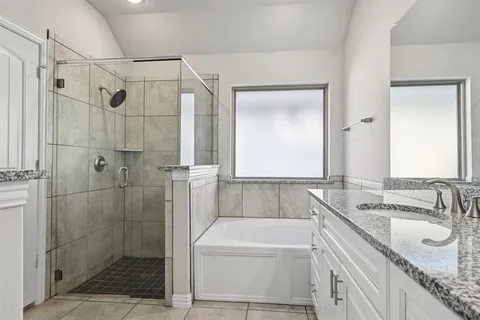 $399,900 | 1008 Wasatch Court, Burleson, TX 76028