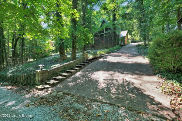 $425,000 | 999 Penn Run Road, Bee Spring, KY 42207