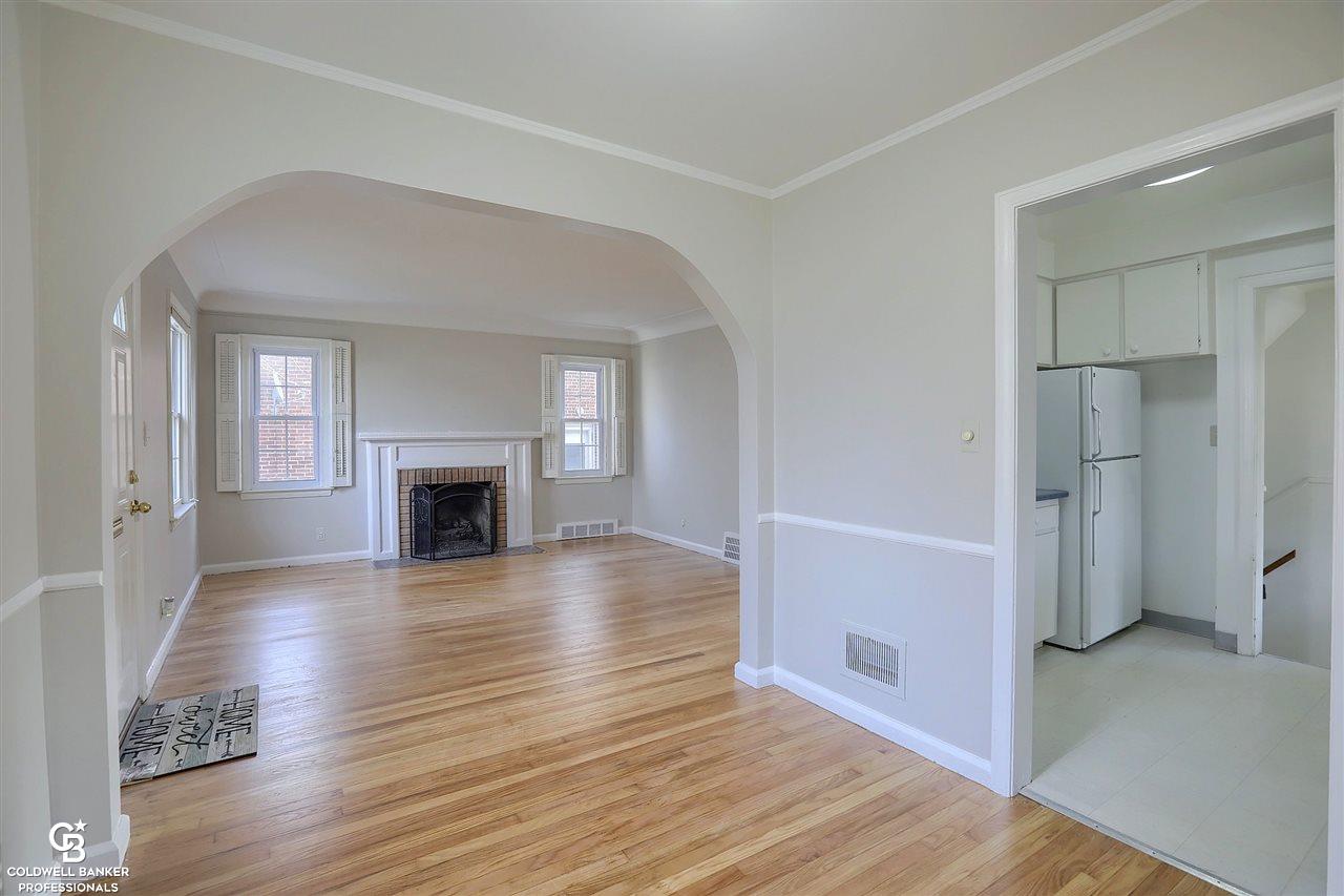 1657 Hampton Road Grosse Pointe, MI 48236 - Photo 8 of 33 50002557-7.JPG