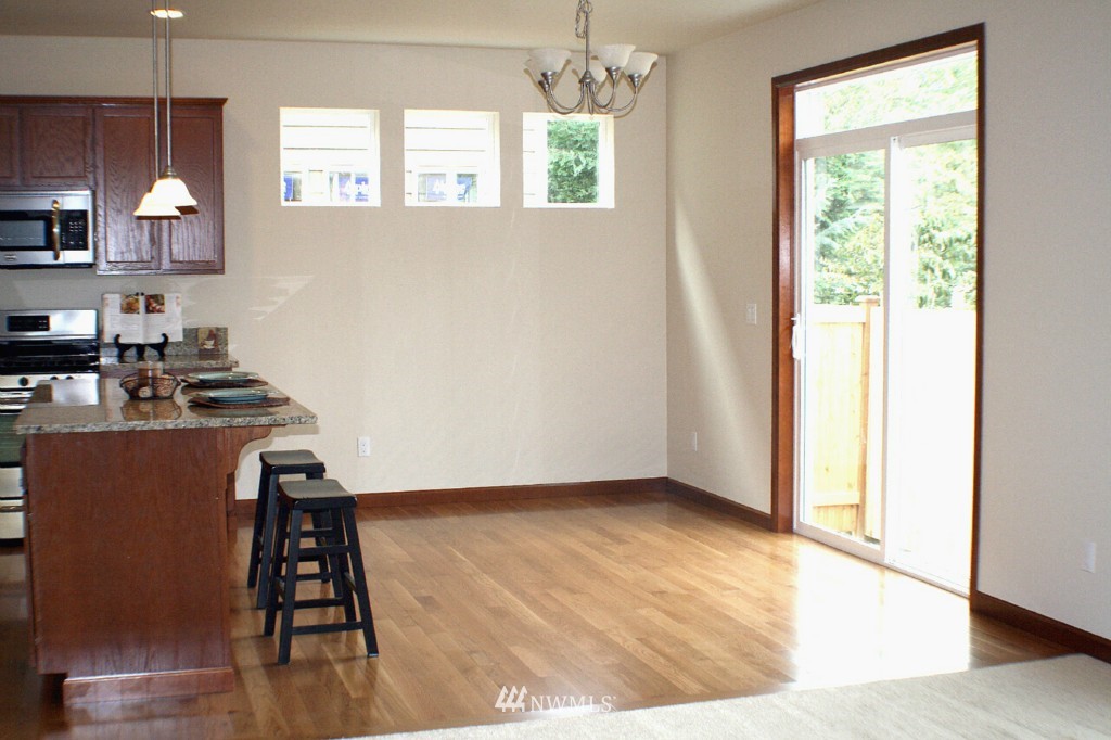 1 149th Place Southwest Edmonds, WA 98026 - Photo 3 of 11 Gallery Image 3