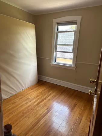 $3,375 | 192 Waubansee Road, Riverside, IL 60546