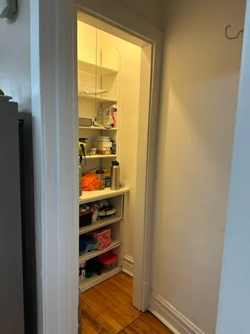 $3,400 | 192 Waubansee Road, Riverside, IL 60546