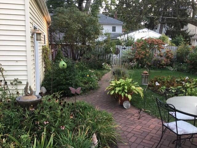 110 East Tulane Road Columbus, OH 43202 - Photo 48 of 50 Backyard - Summer Photos
