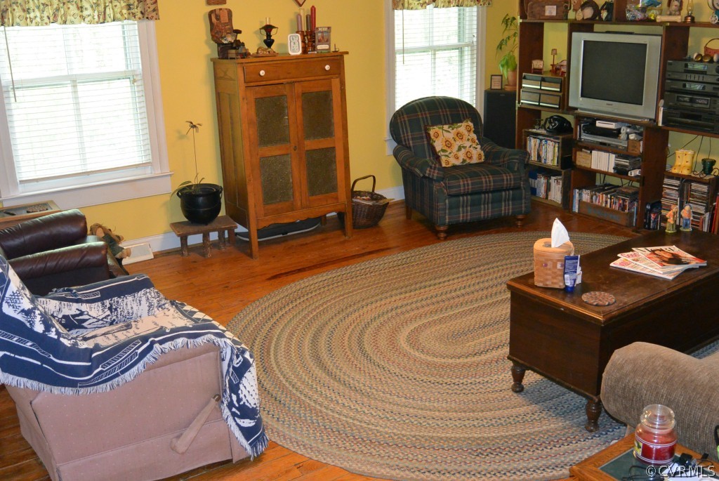 11205 Cross County Road Mineral, VA 23117 - Photo 4 of 21 Gallery Image 4