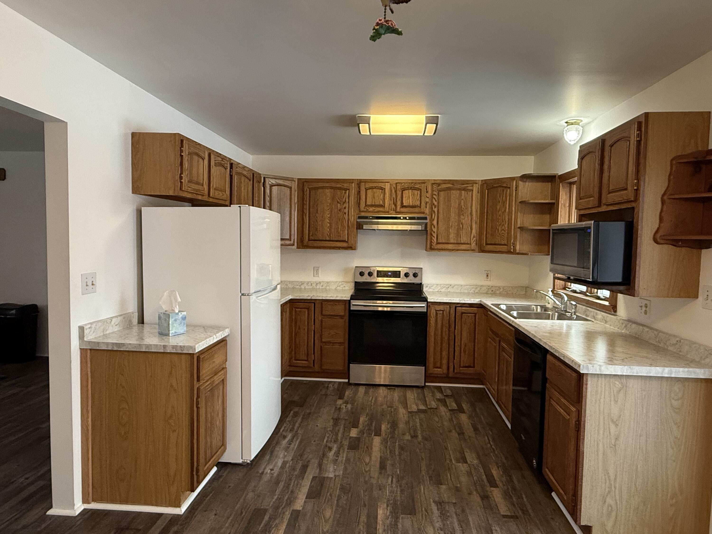 77 Dickson Point Road Plattsburgh, NY 12901 - Photo 5 of 26