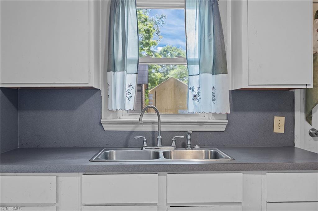 2873 Hope Church Road Winston-Salem, NC 27127 - Photo 5 of 15