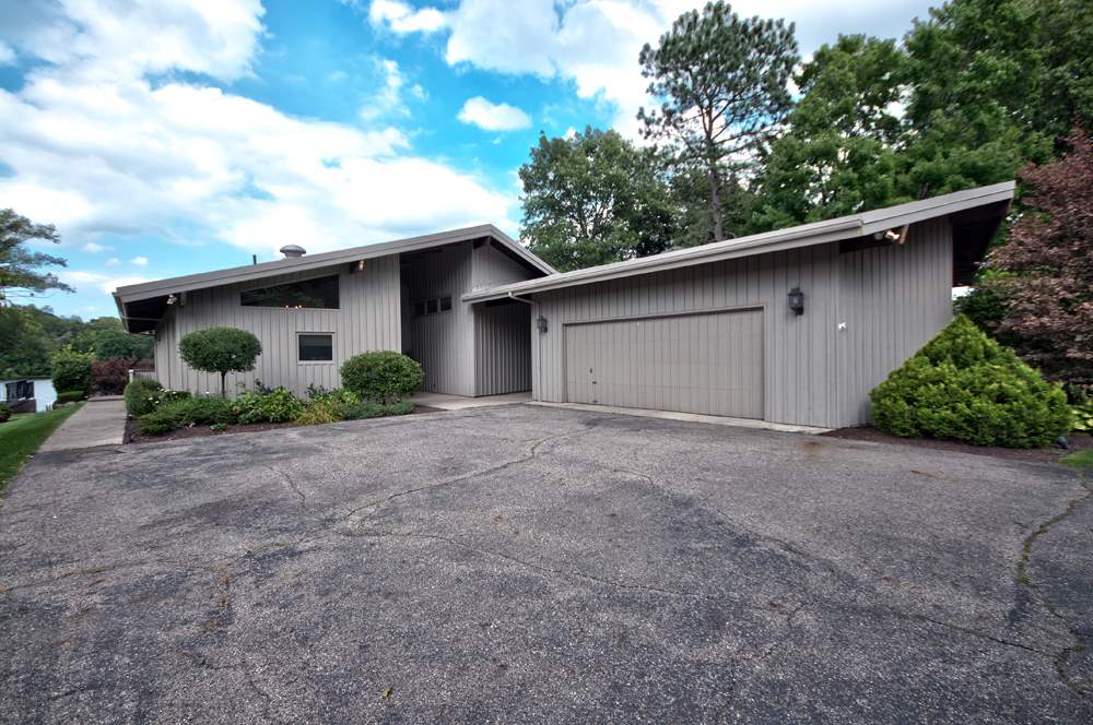 3574 Gordon Road Elkhart, IN 46516 - Photo 2 of 27 Gallery Image 2