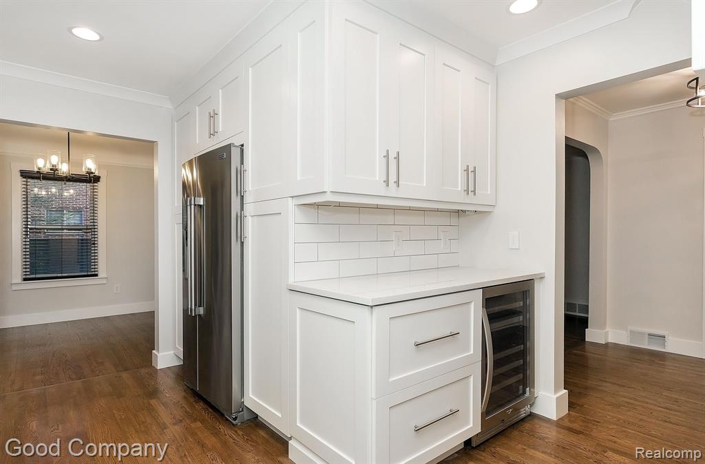 1526 Crooks Road Royal Oak, MI 48067 - Photo 9 of 36 Gallery Image 9