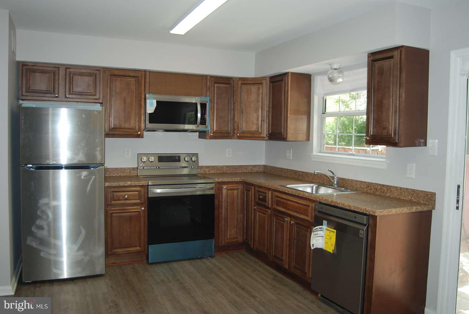 15051 Travert Way Silver Spring, MD 20906 - Photo 6 of 44