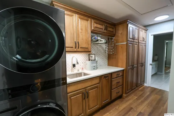 $342,500 | 3904 Abbey Ridge Court, Quincy, IL 62305