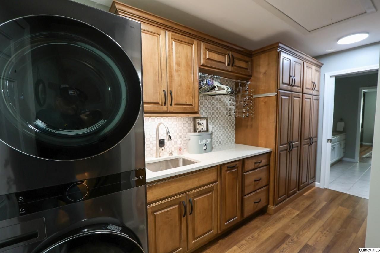 3904 Abbey Ridge Court Quincy, IL 62305 - Photo 11 of 33