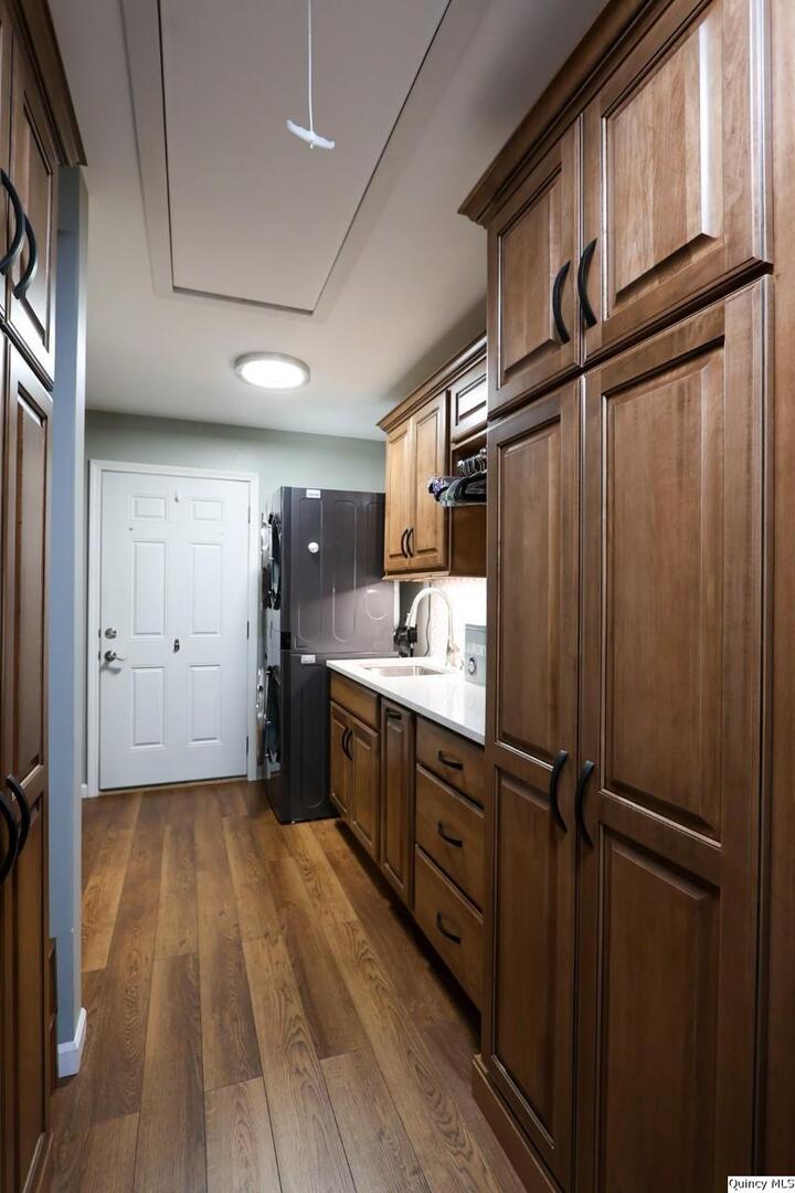 3904 Abbey Ridge Court Quincy, IL 62305 - Photo 12 of 33