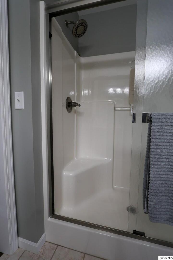 3904 Abbey Ridge Court Quincy, IL 62305 - Photo 16 of 33