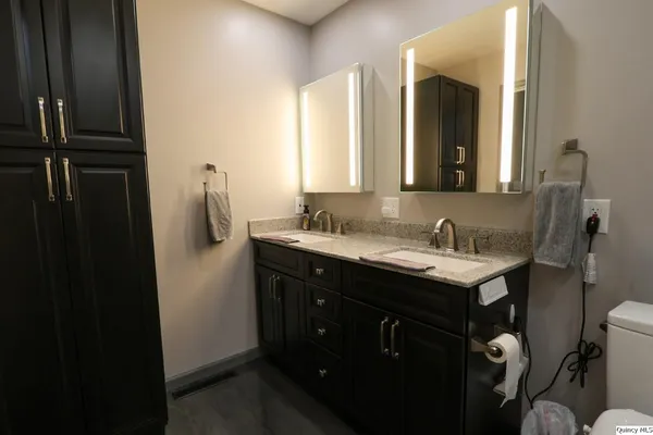 $342,500 | 3904 Abbey Ridge Court, Quincy, IL 62305