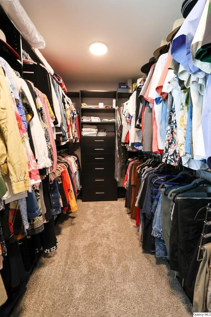 3904 Abbey Ridge Court Quincy, IL 62305 - Photo 24 of 33