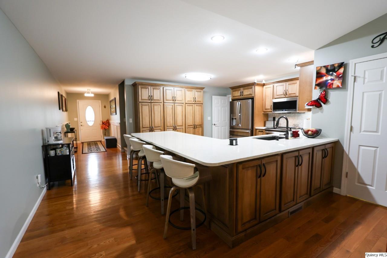 3904 Abbey Ridge Court Quincy, IL 62305 - Photo 8 of 33