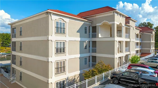 $499,900 | 144 Majestic Point, Unit 1A, Sunrise Beach, MO 65079