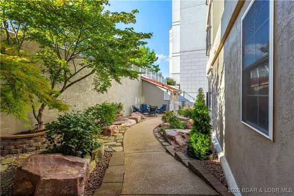 $499,900 | 144 Majestic Point, Unit 1A, Sunrise Beach, MO 65079