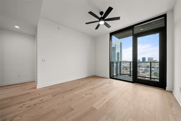 $2,525 | 84 East Avenue, Unit 2508, Austin, TX 78701