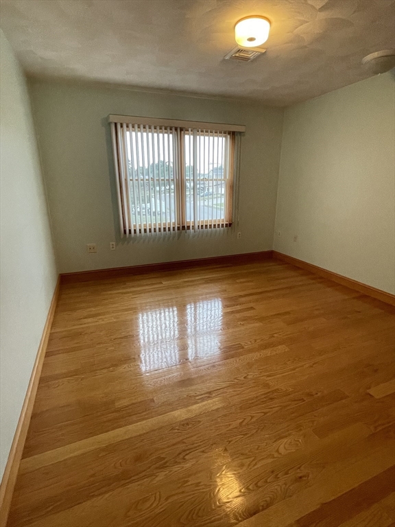 26 Feeney Road Norwood, MA 02062 - Photo 15 of 34 Gallery Image 15