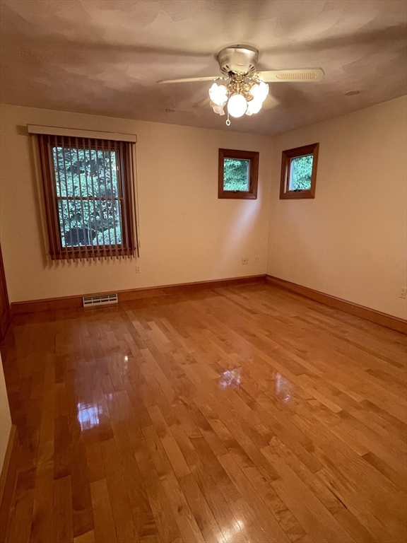 26 Feeney Road Norwood, MA 02062 - Photo 10 of 34 Gallery Image 10