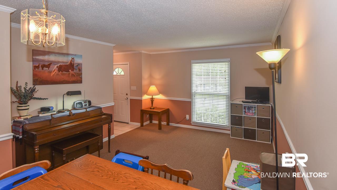 5910 Montfort Road South Mobile, AL 36608 - Photo 12 of 30 Living Room/Dining Room combo
