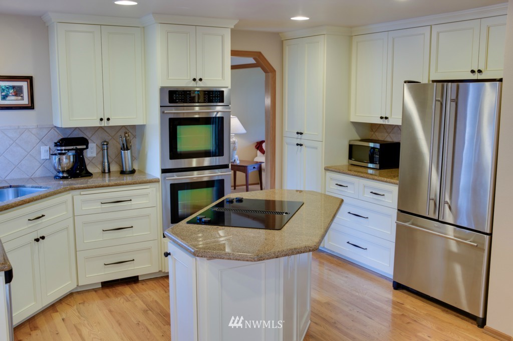 23921 21st Drive Southeast Bothell, WA 98021 - Photo 5 of 25