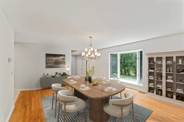 $7,800 | 501 Woodbine Road, Stamford, CT 06903