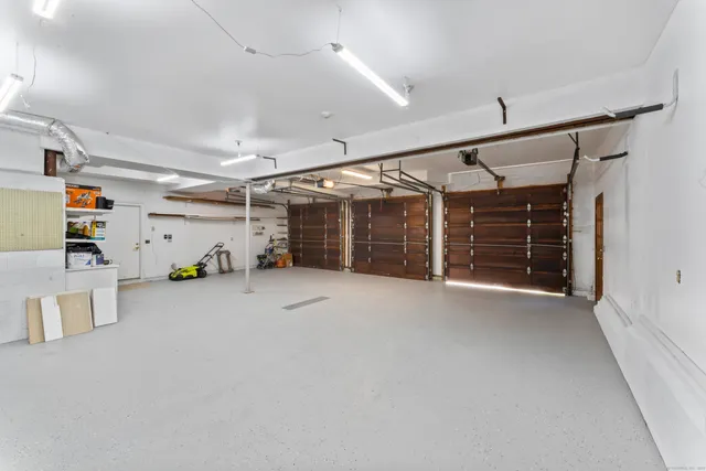 $7,800 | 501 Woodbine Road, Stamford, CT 06903