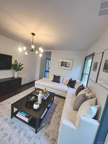 $3,250 | 3940 Hill Avenue, Unit 2 | Edenwald