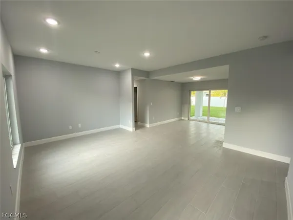 $2,000 | 23 Northeast 16th Place, Cape Coral, FL 33909