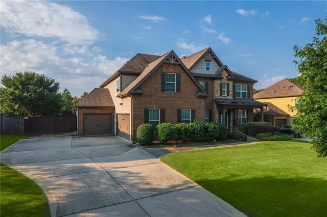 $779,000 | 210 Birchin Drive, Woodstock, GA 30188