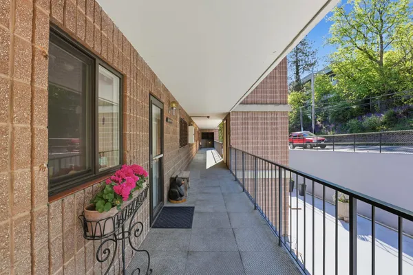 $360,000 | 136 East Rockwood Boulevard, Unit 303, Spokane, WA 99202