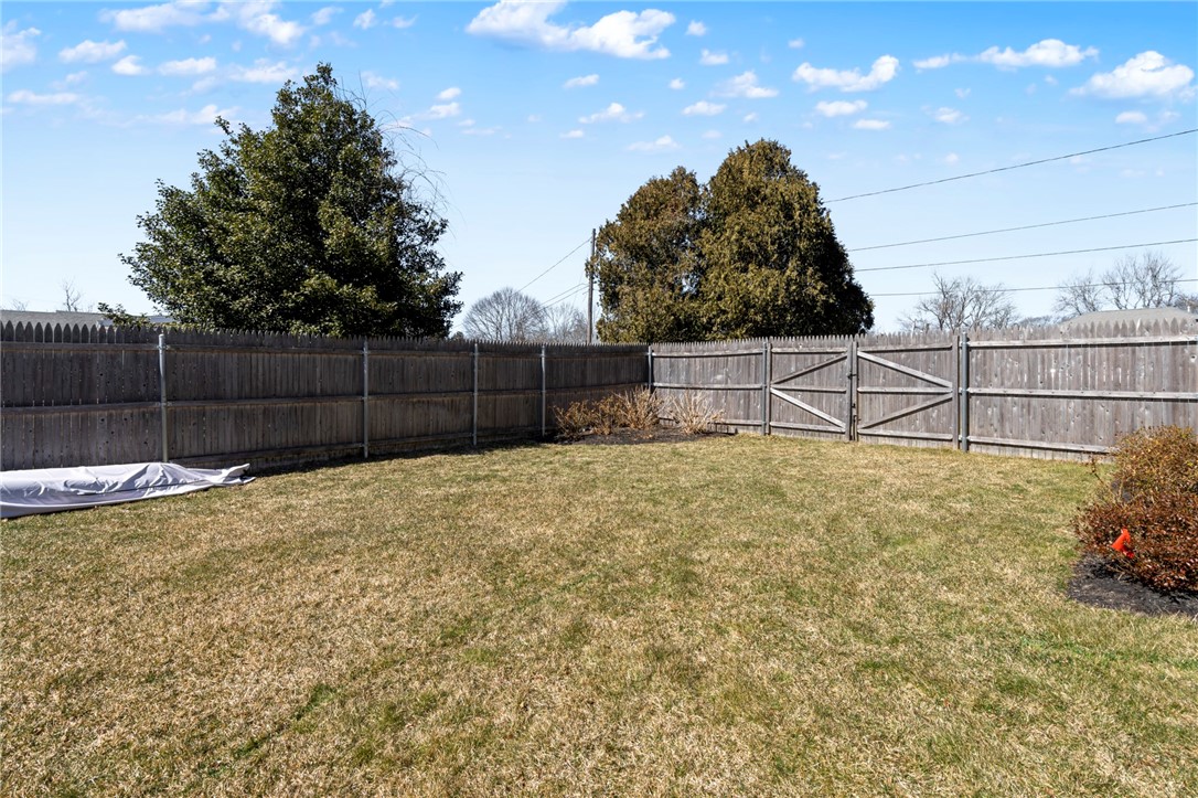 12 Greylock Road Bristol, RI 02809 - Photo 42 of 44