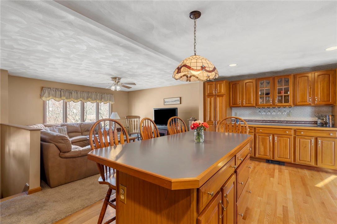 12 Greylock Road Bristol, RI 02809 - Photo 8 of 44