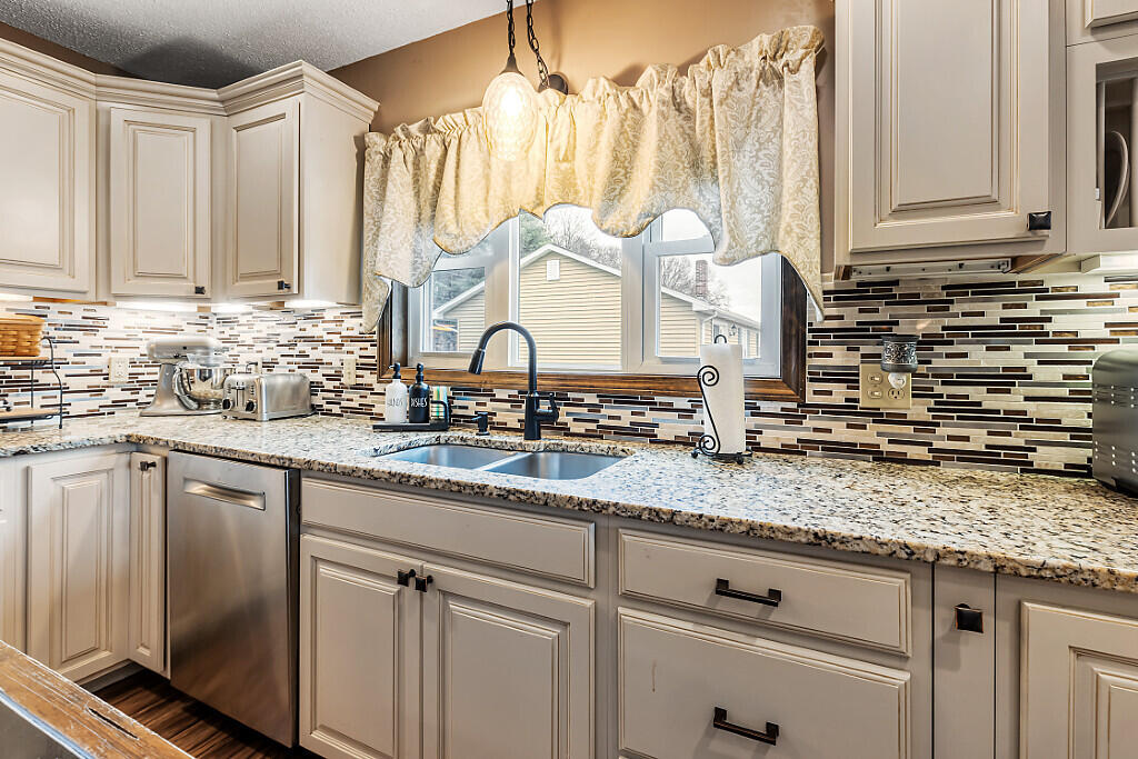 18 High Ridge Drive Augusta, ME 04330 - Photo 34 of 67 60_BP5A0129_DxO_mls