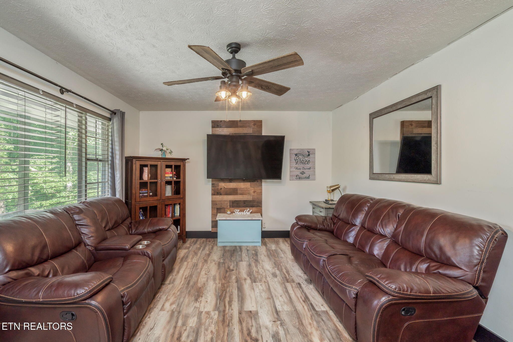 1386 Walker Ford Road Maynardville, TN 37807 - Photo 4 of 35
