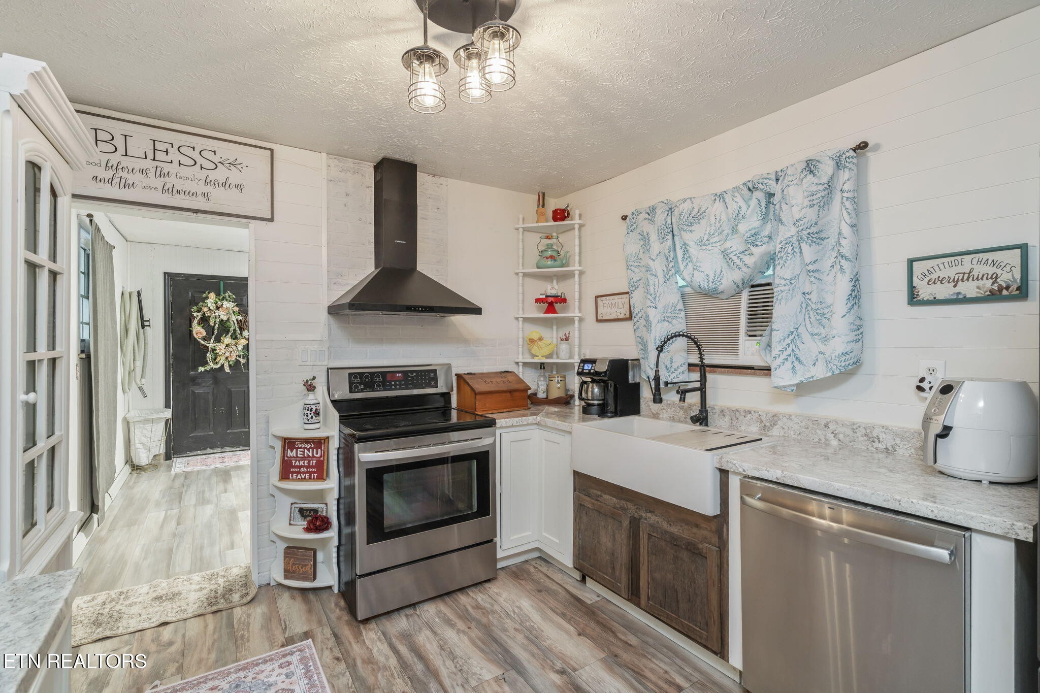 1386 Walker Ford Road Maynardville, TN 37807 - Photo 8 of 35