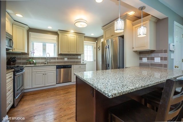 617 Long Road Glenview, IL 60025 - Photo 4 of 13